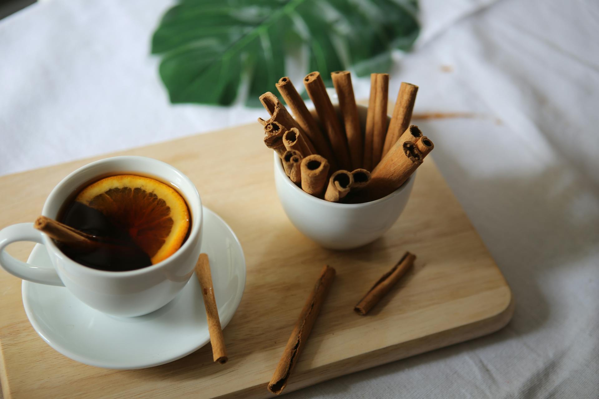 The Wonderful Health Effects of Cinnamon and Bay Leaf Tea